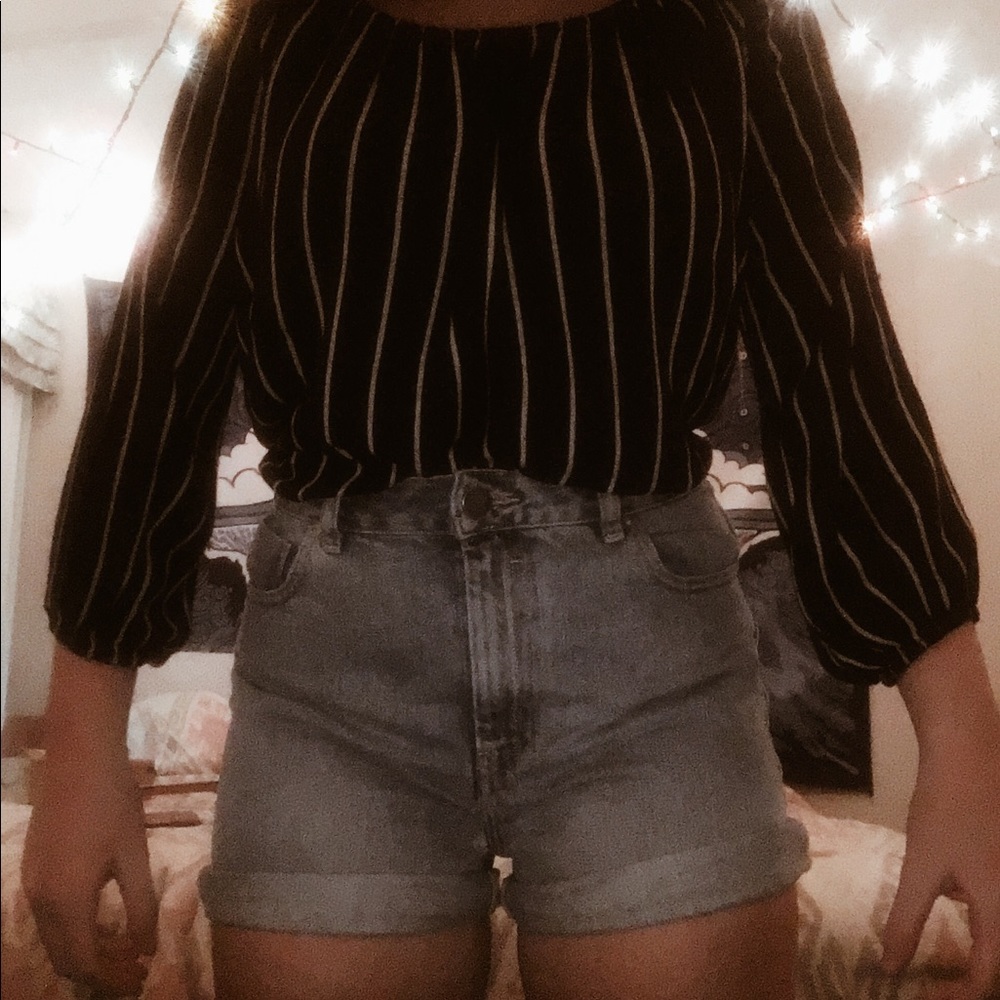 BRANDY MELVILLE black and white striped shirt!!